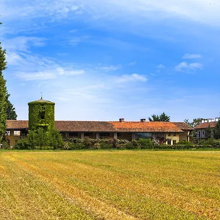 Farm stay Agriturismo Cascina Marzana Pavia