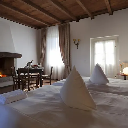 Farm stay Agriturismo Cascina Marzana *