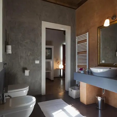 Farm stay Agriturismo Cascina Marzana Pavia